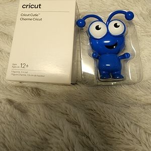 Cricut Cutie "Cobalt" (Blue) New in Box.